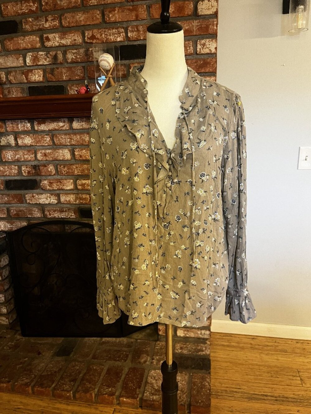 🌿 AG Adriano Goldschmied Floral Ruffle Blouse NWT Size Large Boho Chic 🌿